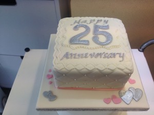 anniversary cake 4